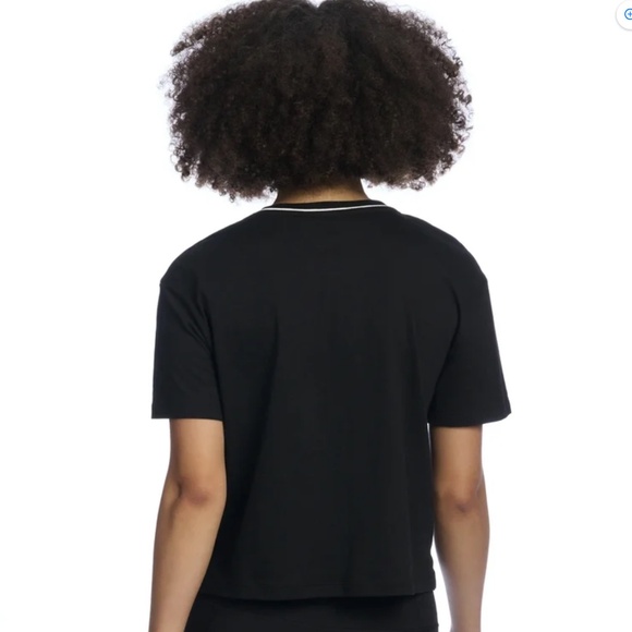 Reebok Women's Cropped Graphic Tee with Side Slits, Size XXL - Picture 3 of 11